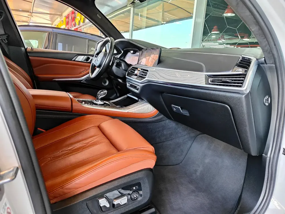 AED 2,750 P.M | 2021 BMW X7 M50i M Sport | Under Warranty | GCC | - Image 14