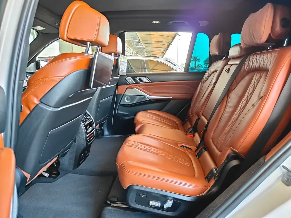AED 2,750 P.M | 2021 BMW X7 M50i M Sport | Under Warranty | GCC | - Image 17