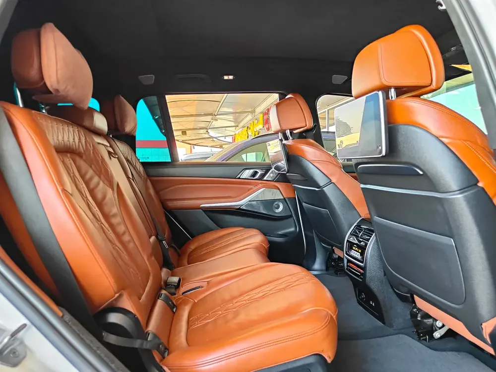 AED 2,750 P.M | 2021 BMW X7 M50i M Sport | Under Warranty | GCC | - Image 19