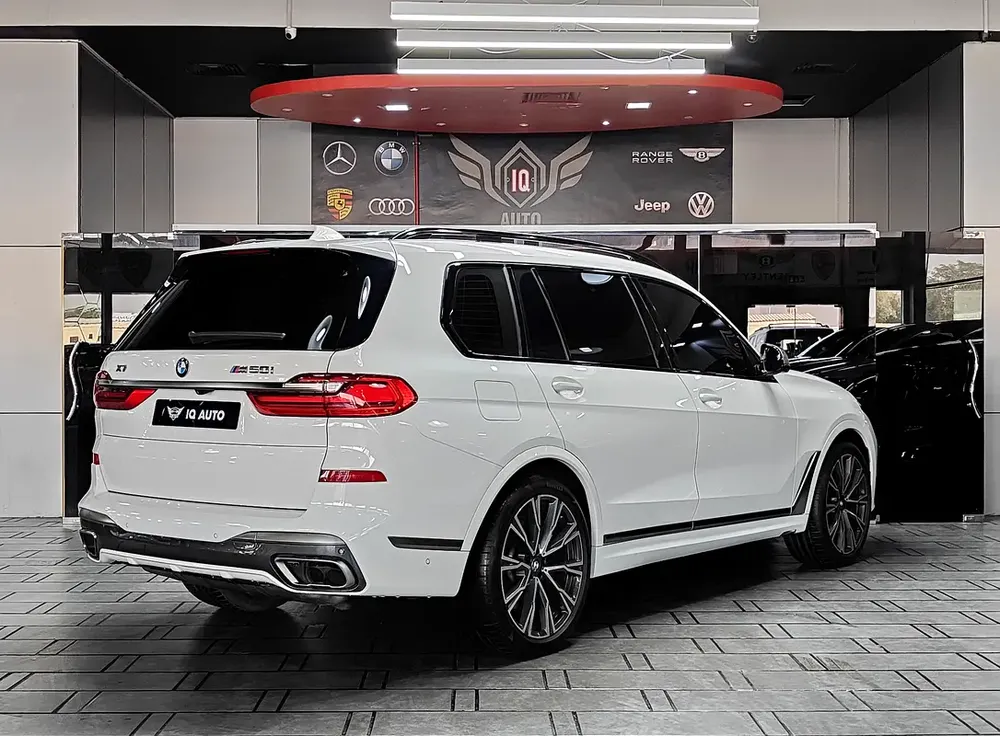 AED 2,750 P.M | 2021 BMW X7 M50i M Sport | Under Warranty | GCC | - Image 4