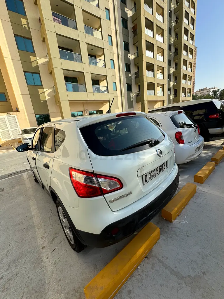 Nissan Qashqai 2014 SE GCC Specs - Image 9