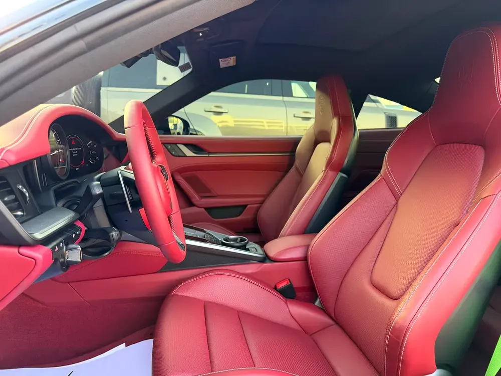 PORSCHE CARRERA 911 - MODEL 2024 - NO ACCIDENT OR PAINT - 5,000 KM - Image 6