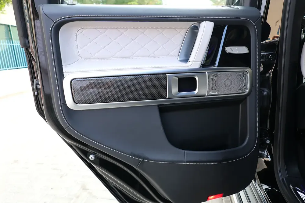 MERCEDES BENZ G63 AMG ( NIGHT PACKAGE )-110000KM-2021-GCC SPECS-UNDER WARRANTY - Image 18