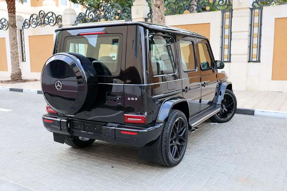 MERCEDES BENZ G63 AMG ( NIGHT PACKAGE )-110000KM-2021-GCC SPECS-UNDER WARRANTY - Image 4