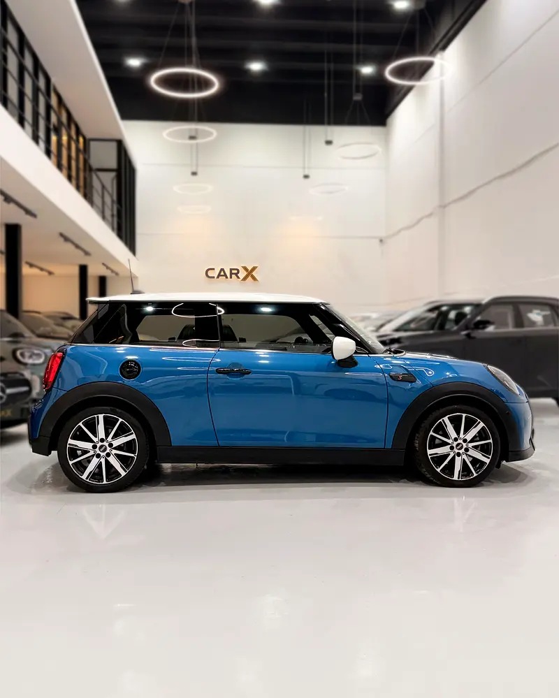MINI Cooper S 2023 | Iconic 3-Door Hatch | GCC Specs - Image 5