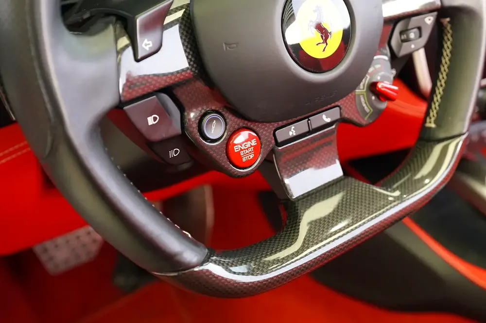 PORTOFINO | SERVICE UNTIL JAN 2026 | CARBON INTERIOR - Image 12
