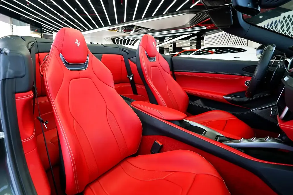 PORTOFINO | SERVICE UNTIL JAN 2026 | CARBON INTERIOR - Image 16
