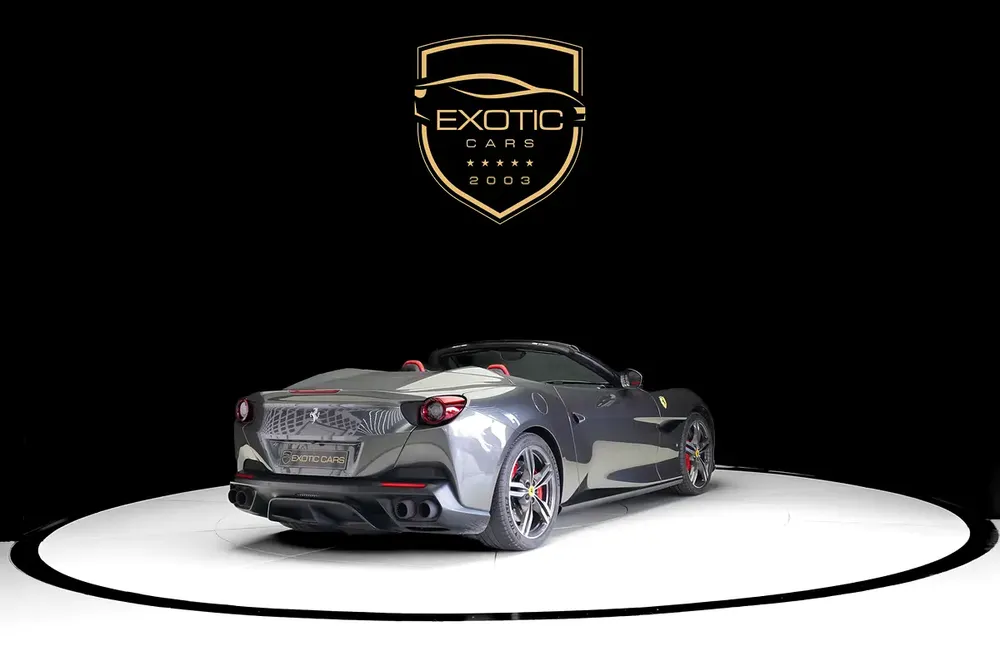 PORTOFINO | SERVICE UNTIL JAN 2026 | CARBON INTERIOR - Image 4