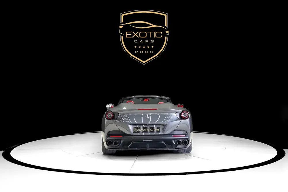 PORTOFINO | SERVICE UNTIL JAN 2026 | CARBON INTERIOR - Image 5
