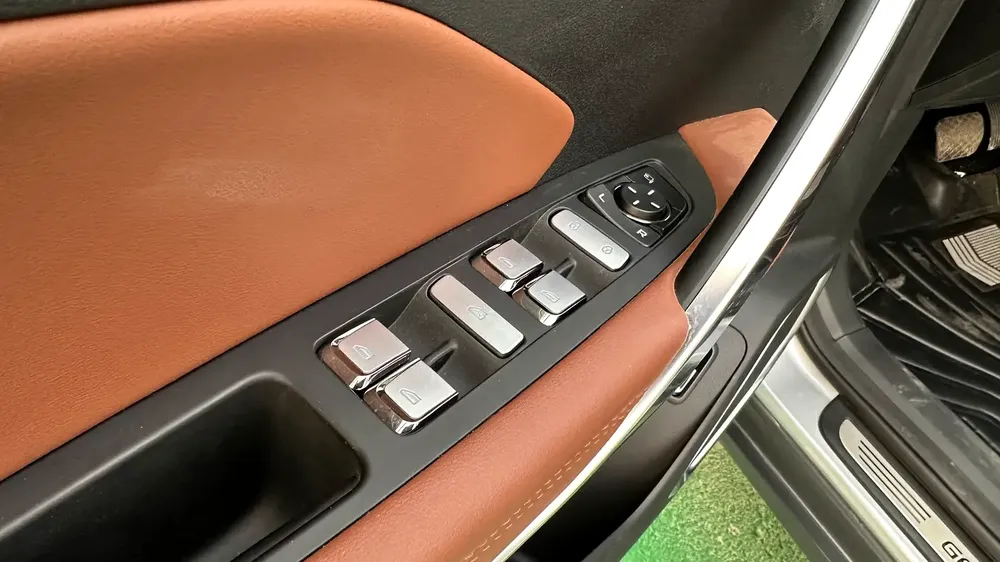 4WD 1.5 Engine Full Options Export price - Image 10