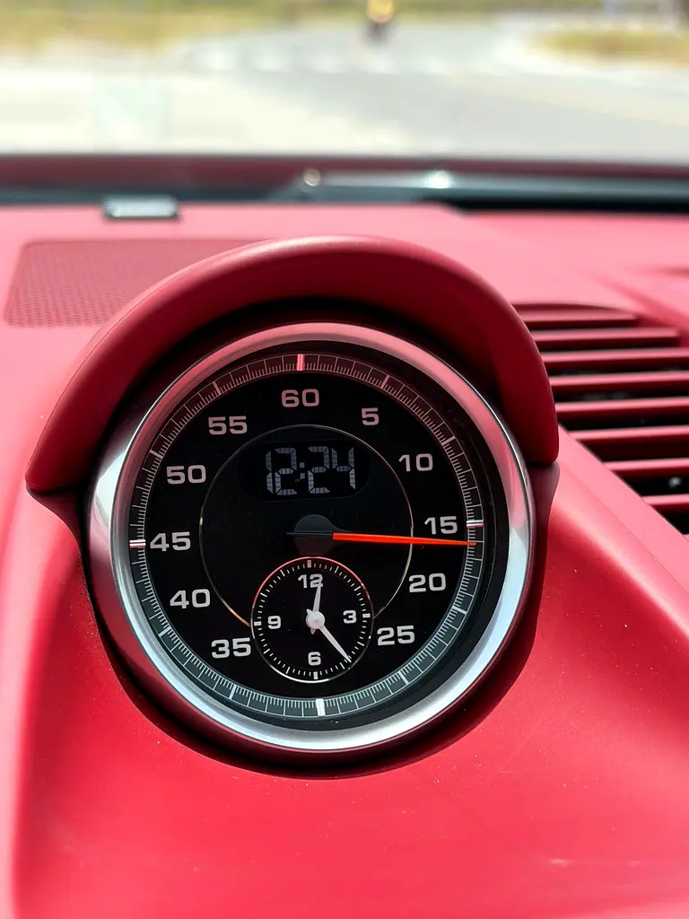 2018 Porsche 911 Carrera GTS - GCC Specs - Under Warranty - Image 19