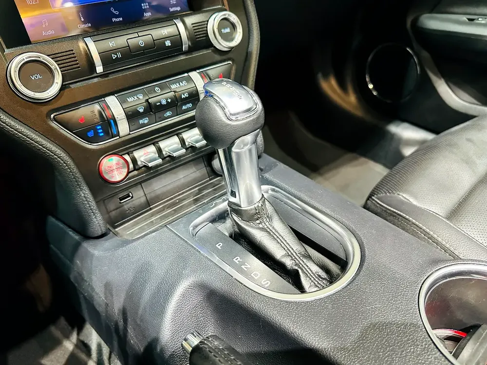 Ford Mustang 2022/Convertable/Ecoboost Premium /Warranty - Image 9