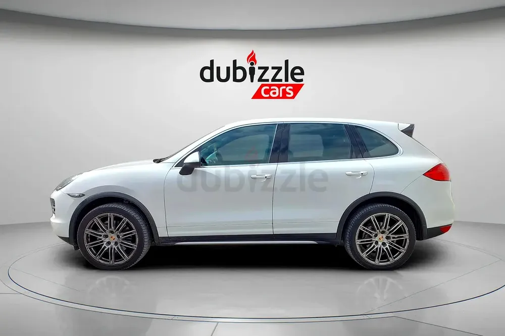 Inspected Car | 2014 Porsche Cayenne  | GCC Specs | Ref#438346 - Image 5