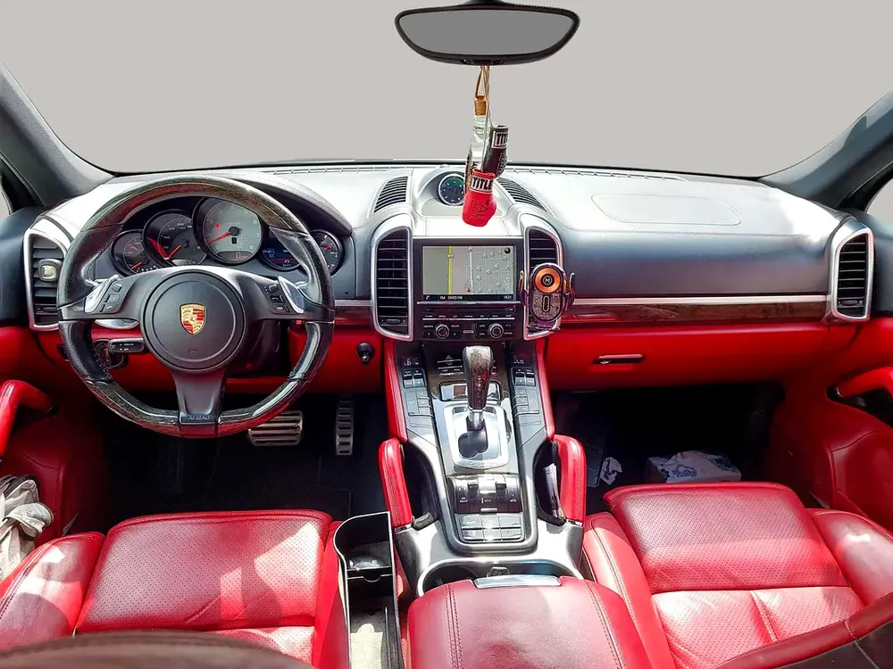 Inspected Car | 2014 Porsche Cayenne  | GCC Specs | Ref#438346 - Image 9