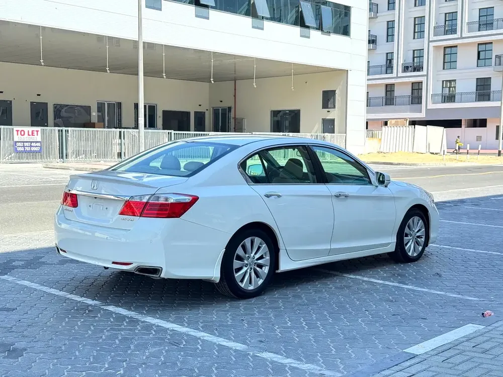 Honda Accord V6 Sport 2016 GCC Full Option Good Condition Car - Image 10