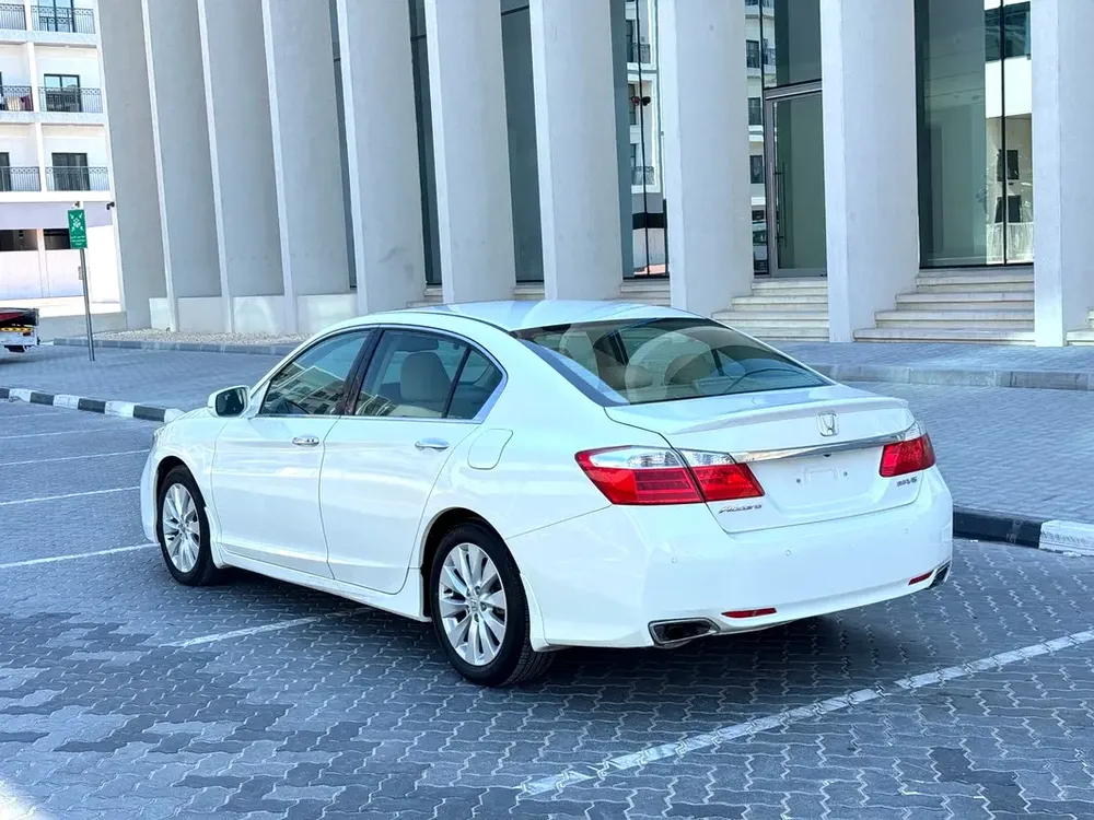 Honda Accord V6 Sport 2016 GCC Full Option Good Condition Car - Image 11