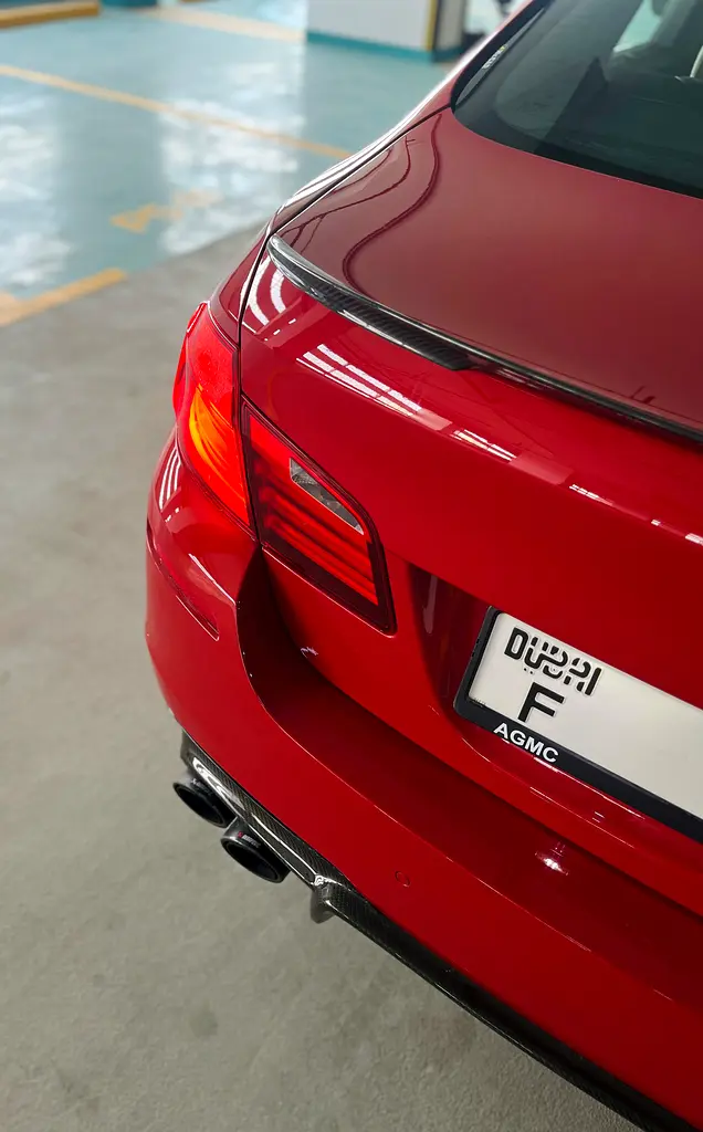 BMW M5 F10 | 2013 | GCC | Tuned | Carbon Kit | Excellent Condition - Image 11