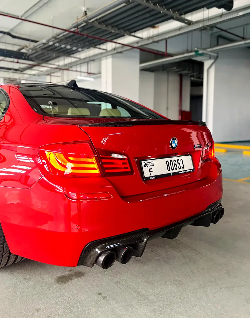 BMW M5 F10 | 2013 | GCC | Tuned | Carbon Kit | Excellent Condition - Image 12