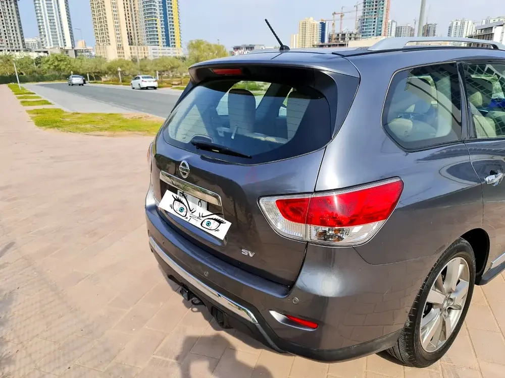 Nissan pathfinder 2016 platinum Full agency service history - Image 16