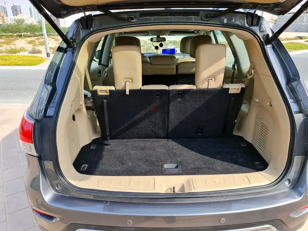 Nissan pathfinder 2016 platinum Full agency service history - Image 17