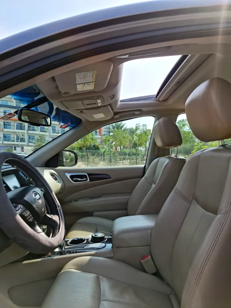 Nissan pathfinder 2016 platinum Full agency service history - Image 8