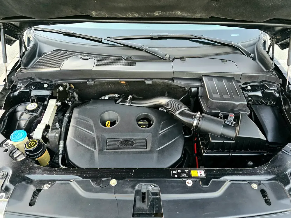 Full Service History ( Al Tayer ) Land Rover LR2 HSE 2013 GCC Spec ( Single Owner - Accident Free ) - Image 20
