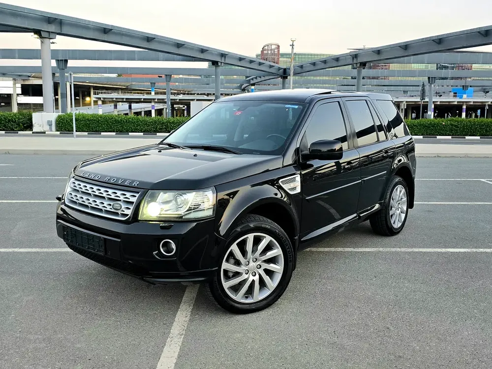 Full Service History ( Al Tayer ) Land Rover LR2 HSE 2013 GCC Spec ( Single Owner - Accident Free ) - Image 4