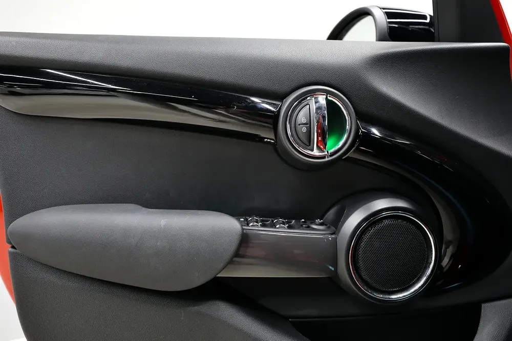 Low KMs | 1,100 AED Montly Installment | Free Insurance + Registration Ref#N62089 - Image 9