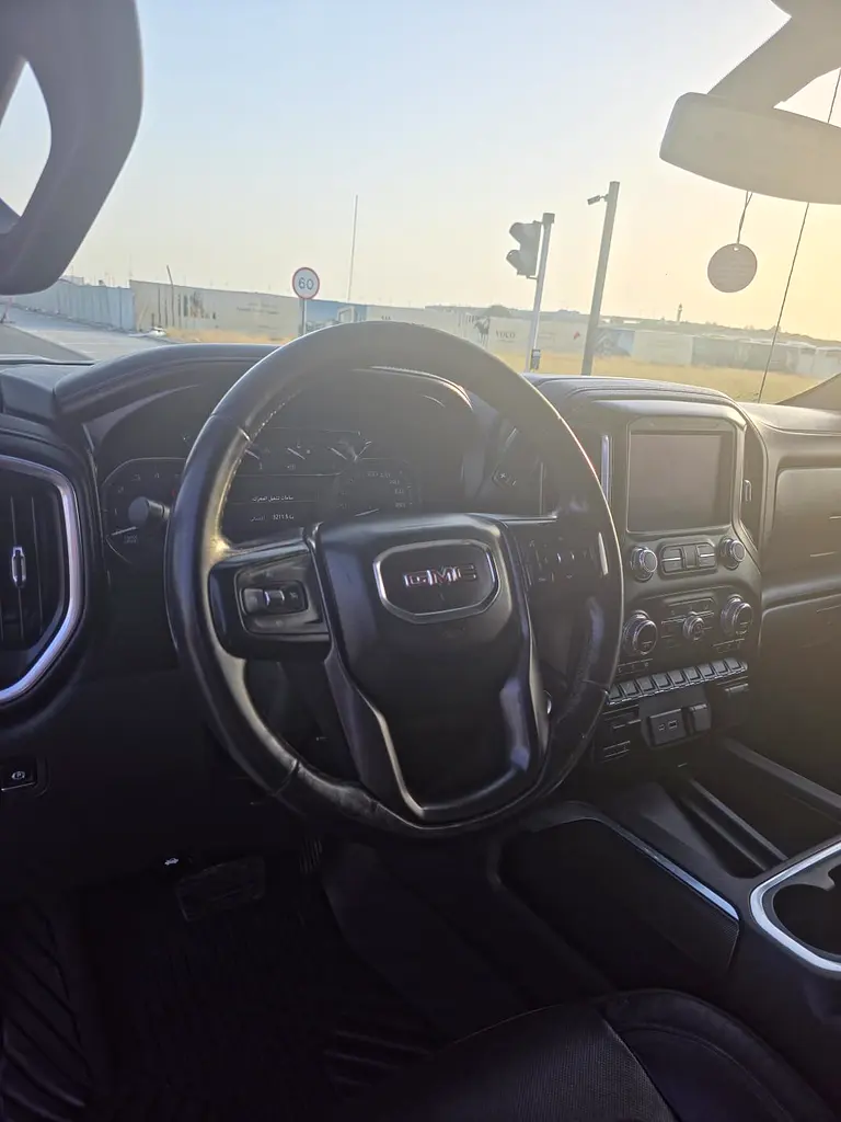GMC Sierra AT4 2021 GCC Specs - Image 9