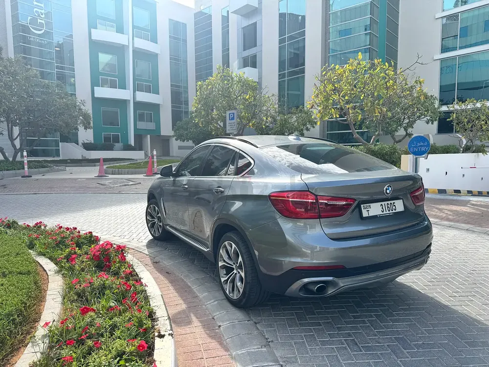 BMW X6 xDrive35i 2015 | GCC Specs | Well Maintained - Image 6