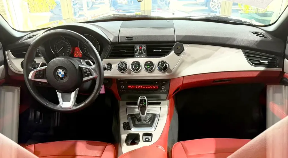 Z4 Roadster . GCC Specs . Excellent Condition - Image 9