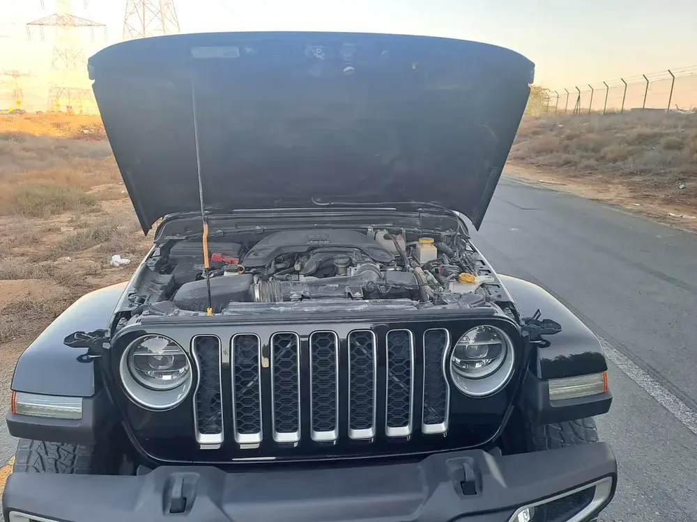 JEEP GLADIATOR OVERLAND 2020 V6 AUTOMATIC US FULL OPTION VERY CLEAN CAR - Image 10