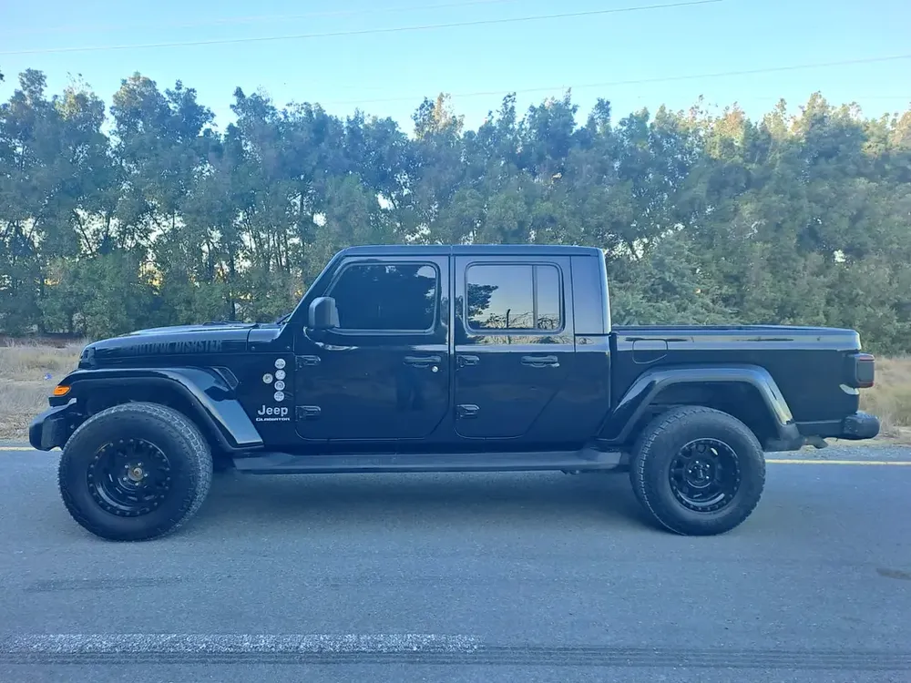 JEEP GLADIATOR OVERLAND 2020 V6 AUTOMATIC US FULL OPTION VERY CLEAN CAR - Image 5