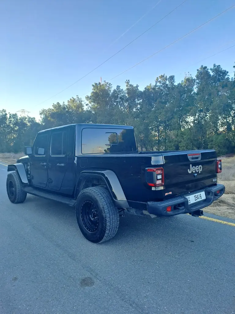 JEEP GLADIATOR OVERLAND 2020 V6 AUTOMATIC US FULL OPTION VERY CLEAN CAR - Image 6