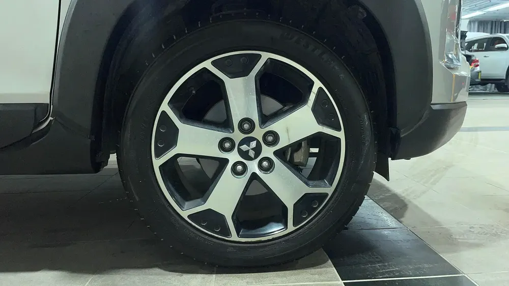 AED 796/m | 0 DP | Free 3 Months Warranty | Service History | MITSUBISHI XPANDER CROSS 2023 - Image 12