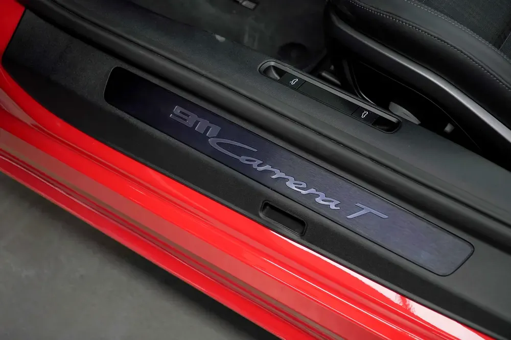 2025 BRAND NEW PORSCHE 911 CARRERA T / GCC / BURMESTER / DEALER WARRANTY - Image 16