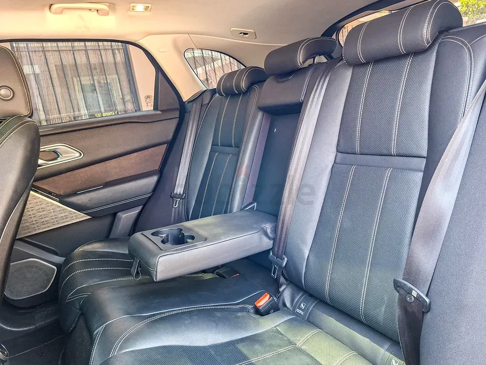 AED 2001/month | 2018 Land Rover Range Rover Velar P380 SE | GCC Specs | Ref#460198 - Image 12