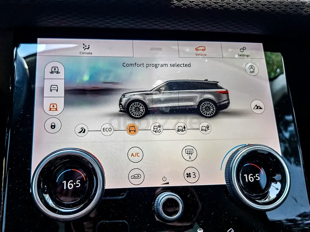 AED 2001/month | 2018 Land Rover Range Rover Velar P380 SE | GCC Specs | Ref#460198 - Image 15