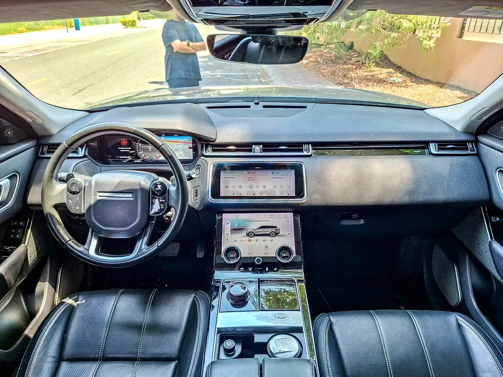 AED 2001/month | 2018 Land Rover Range Rover Velar P380 SE | GCC Specs | Ref#460198 - Image 9