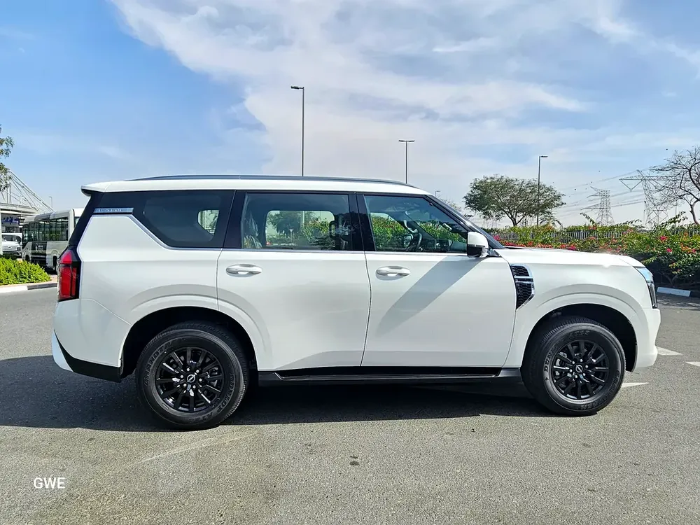 NISSAN PATROL SE TITANIUM V6 3.8L 2026 0KM GCC - Image 5