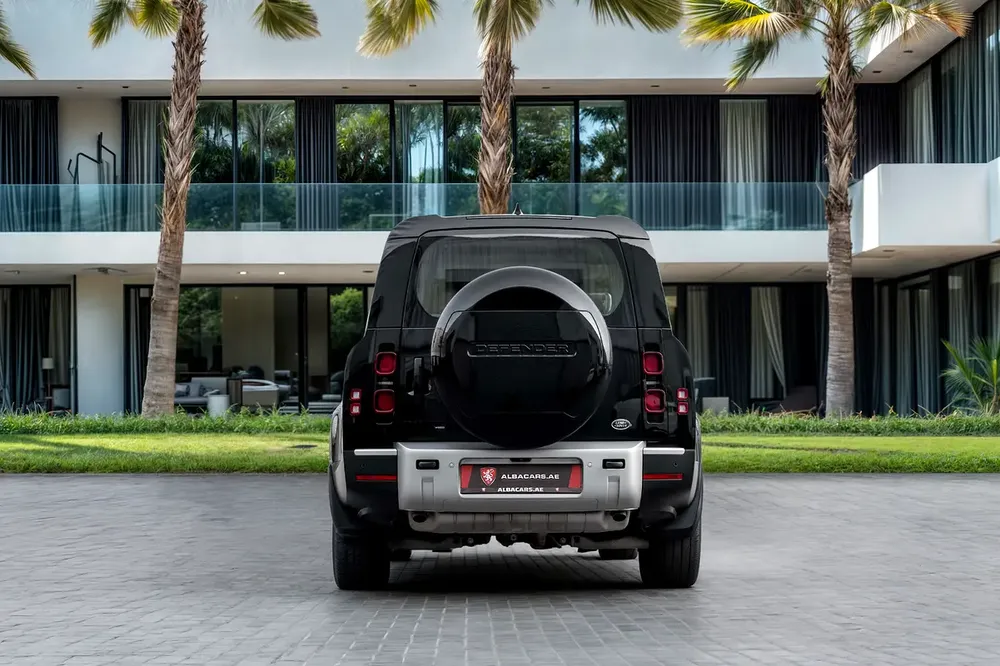 4,700 P.M |  Defender 130 SE | 0% Downpayment | LR Warranty +S/Contract! - Image 5