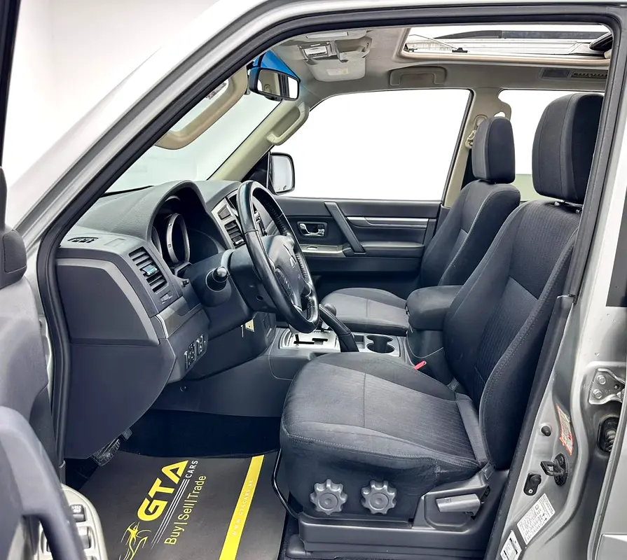 2022 Mitsubishi Pajero GLS, 1 Year Unlimited Km Warranty, Excellent Condition, GCC - Image 15