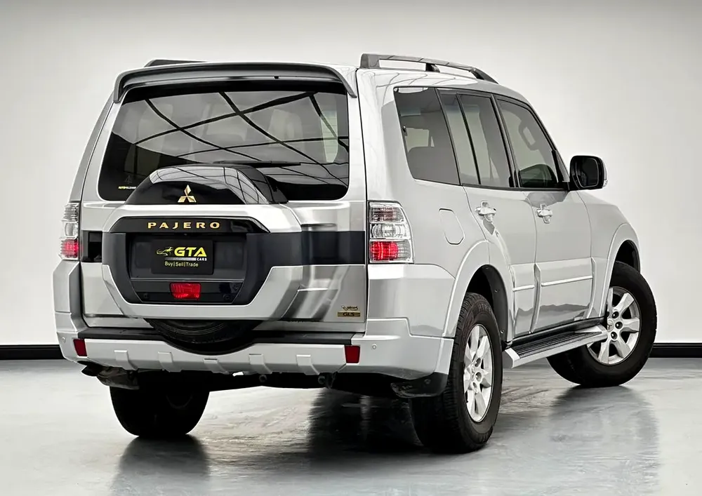 2022 Mitsubishi Pajero GLS, 1 Year Unlimited Km Warranty, Excellent Condition, GCC - Image 4