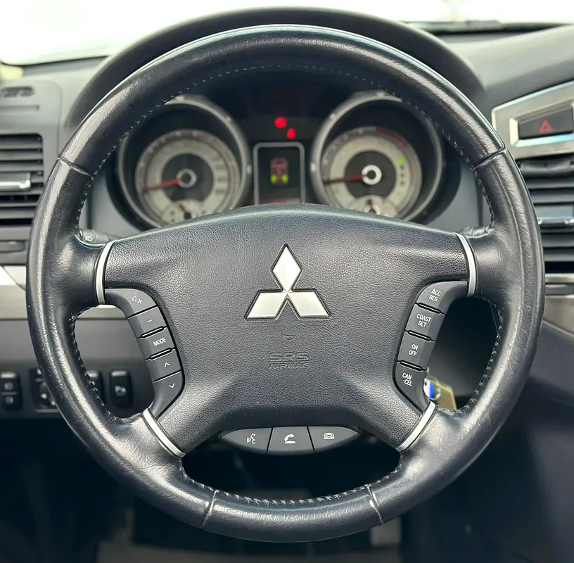 2022 Mitsubishi Pajero GLS, 1 Year Unlimited Km Warranty, Excellent Condition, GCC - Image 7
