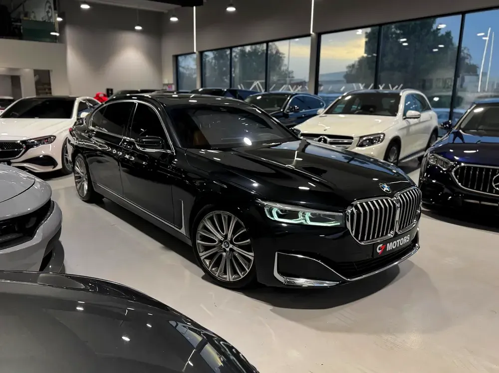 BMW 7-Series 730Li | 2022 | GCC Specs | Luxury Executive Sedan - Image 5