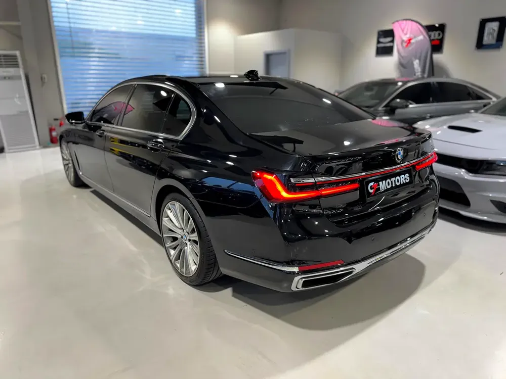 BMW 7-Series 730Li | 2022 | GCC Specs | Luxury Executive Sedan - Image 6