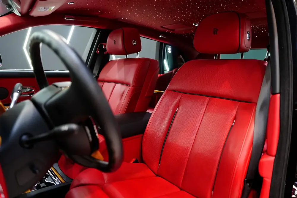 2018 Rolls-Royce Phantom VIII, Rear Entertainment, Starlight Headliner, Very Low KM, GCC Specs!! - Image 5