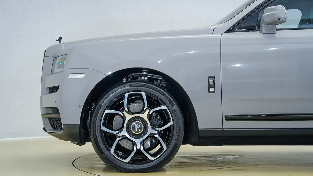 Cullinan Black Badge | AED 20,519 PM | Warranty  Service August 2026 | GCC - Image 11