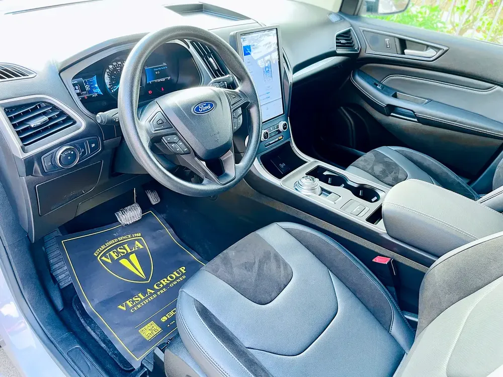 DEALER WARRANTY + FREE SERVICE UNTIL 06/2028 / LEATHER SEATS + BIG SCREEN / IN HOUSE FINANCE - Image 11