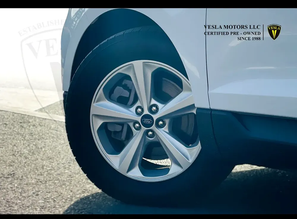 DEALER WARRANTY + FREE SERVICE UNTIL 06/2028 / LEATHER SEATS + BIG SCREEN / IN HOUSE FINANCE - Image 6